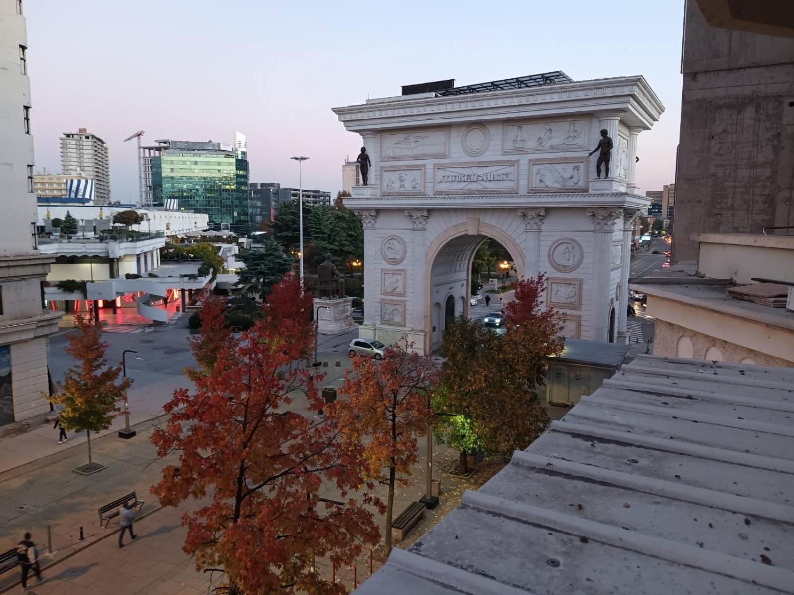 Premium Square Apartment Skopje Eksteriør billede