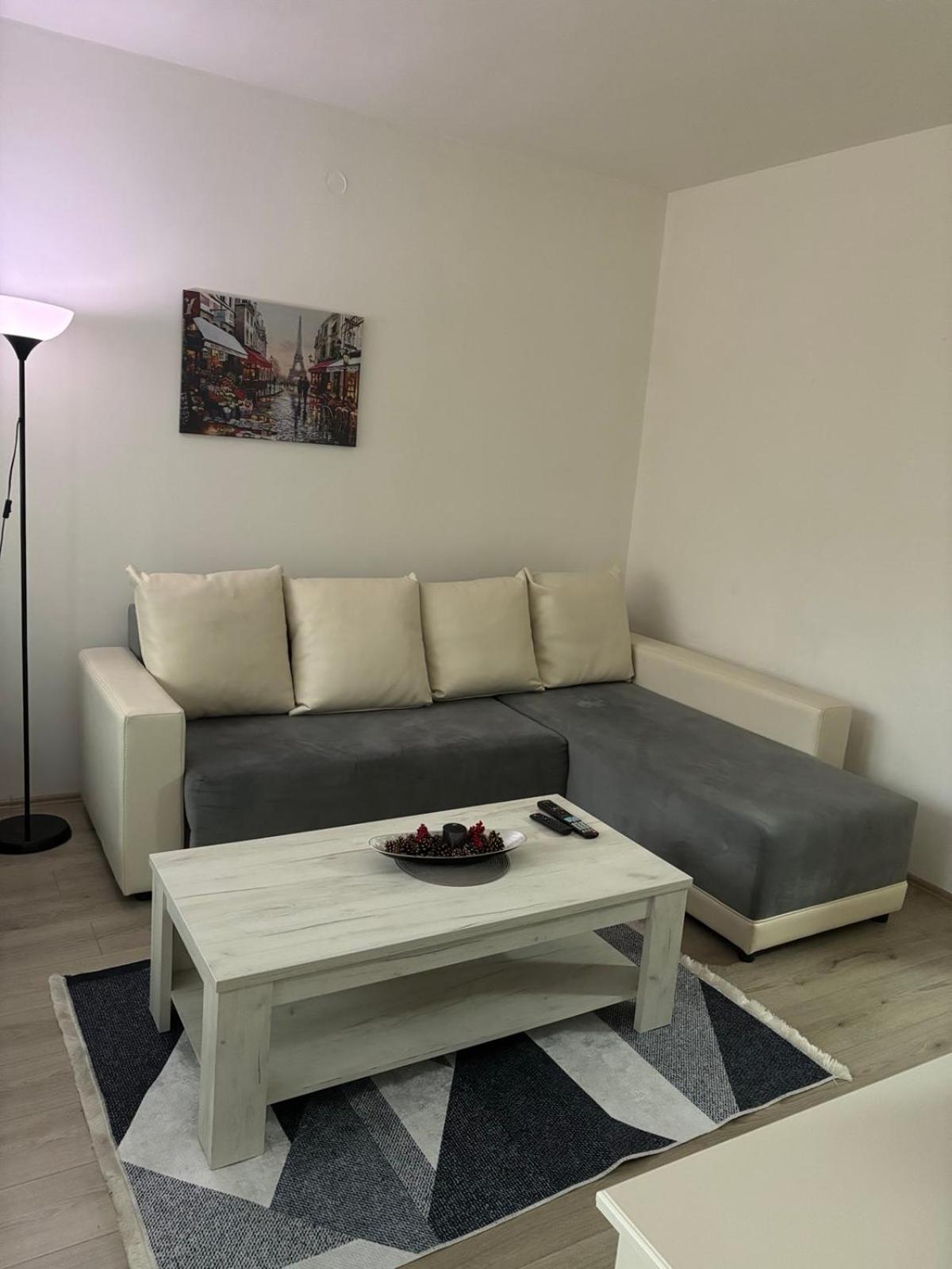 Premium Square Apartment Skopje Eksteriør billede
